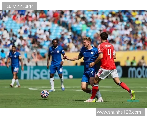 英超精彩对决莱比锡与本菲卡激战成平局全场沸腾