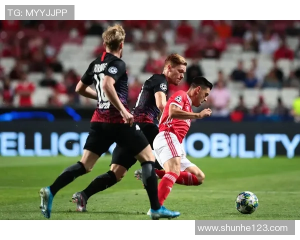 足总杯精彩对决本菲卡大胜莱比锡乌龙球成比赛转折点