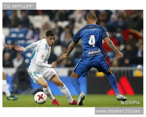 国王杯惊喜时刻皇马以微弱优势战胜那不勒斯引发全场热烈反响