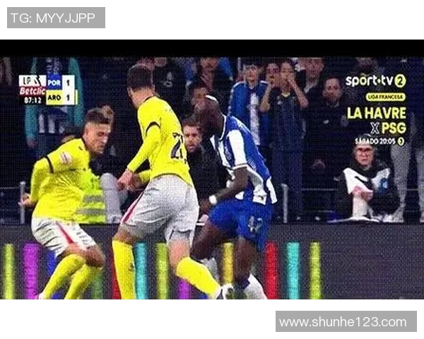 西甲激战曼联与波尔图战平争议判罚引发全场沸腾